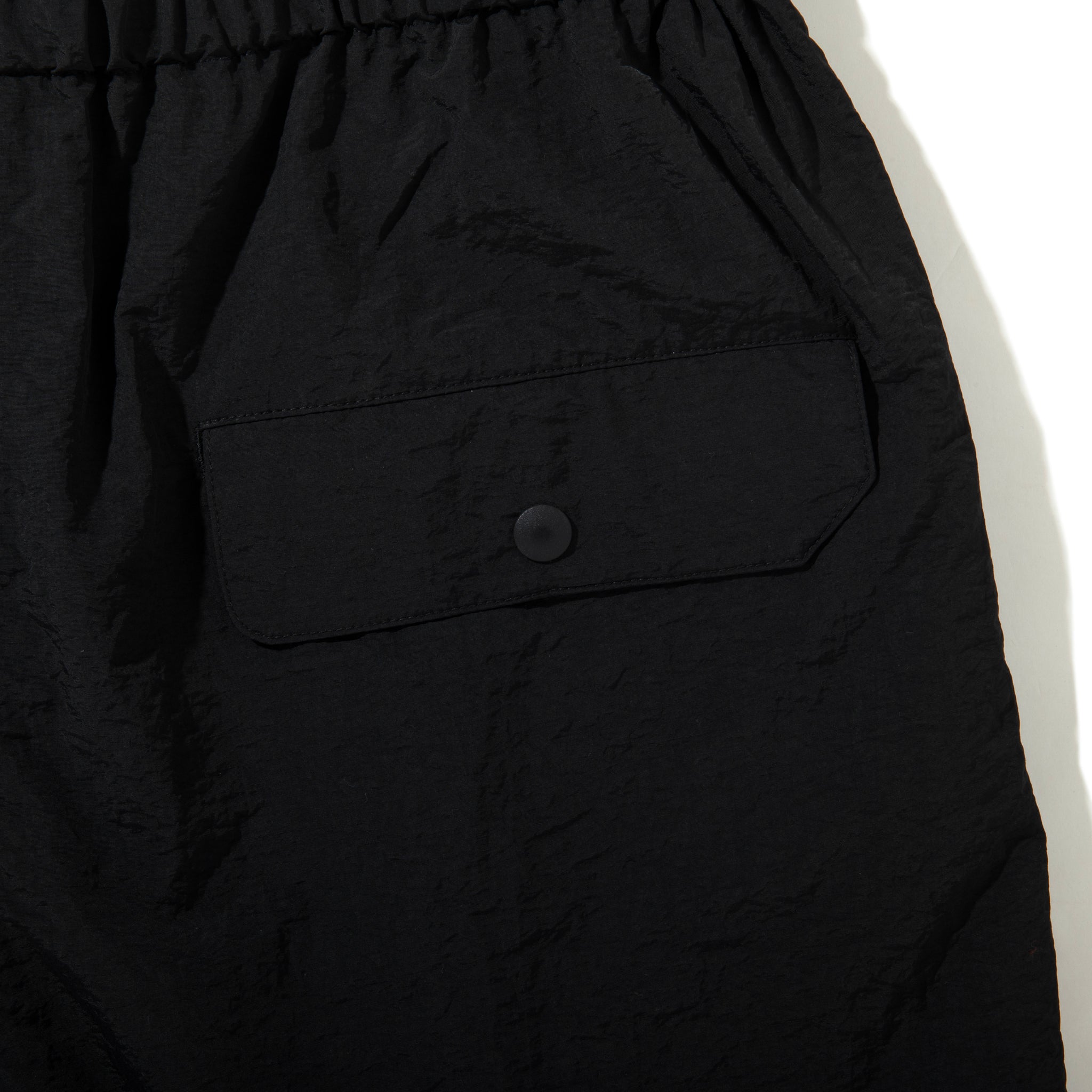 NYLON SHORT PANTS