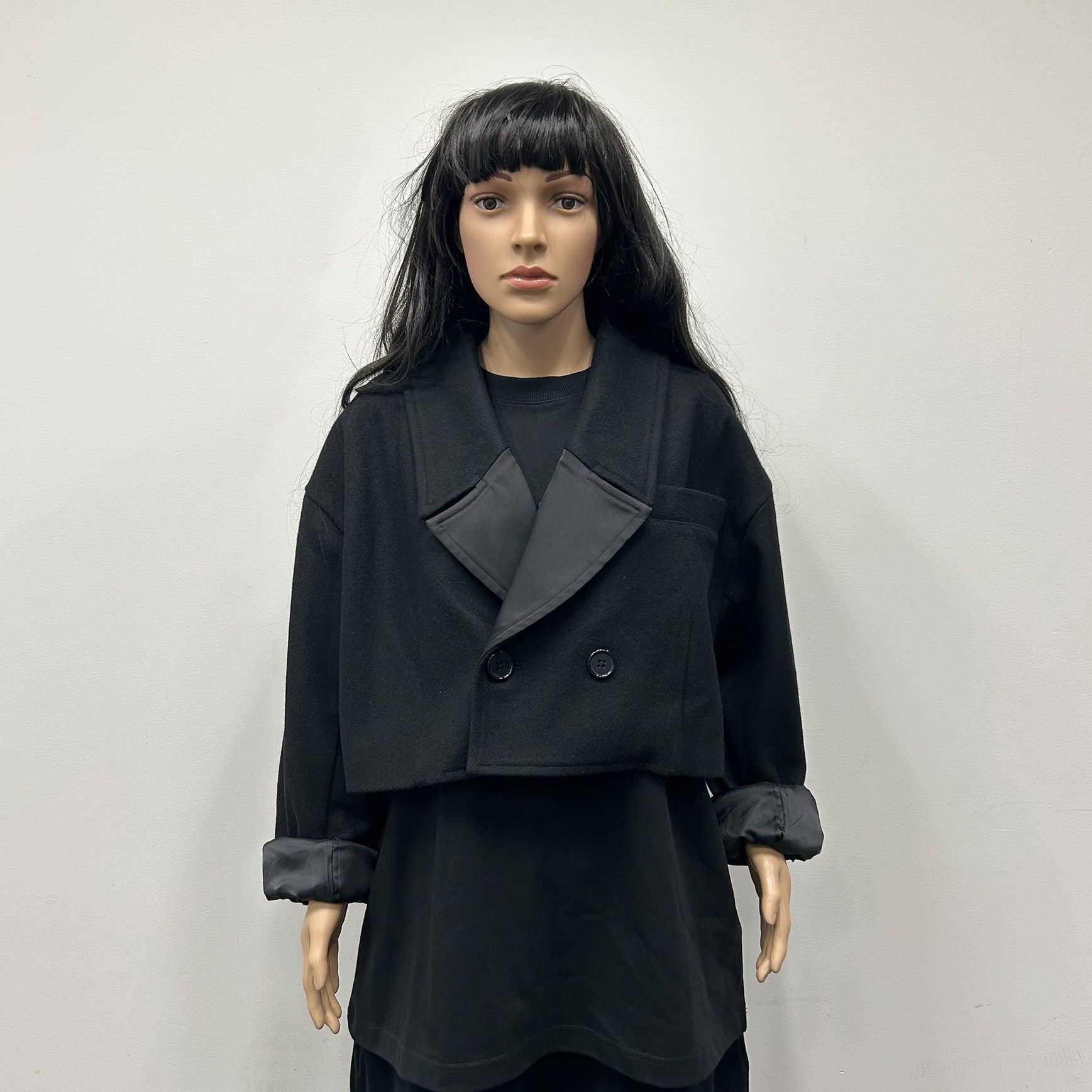 SHORT W JACKET – SEPARATE BATH & TOILET